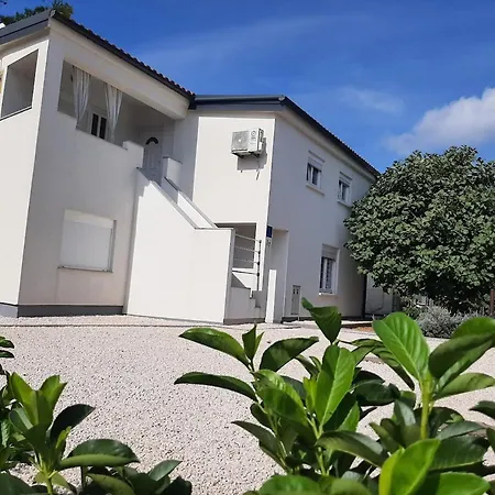 Bunaric Apartment Vir